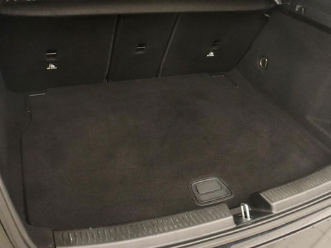 Mercedes-Benz A-Klasse 180 Business Solution | Carplay | Camera | Adaptive cruise | Automaat | Navigatie | Lane asssist | LED | Stoelverwarming