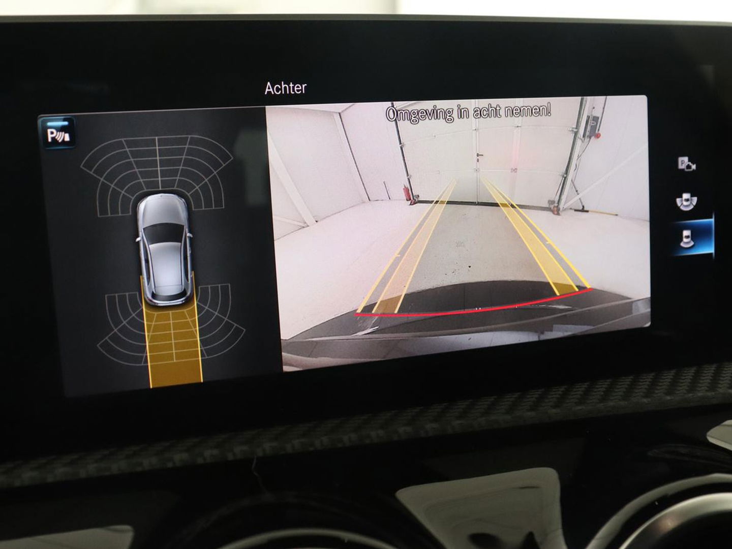 Mercedes-Benz A-Klasse 180 Business Solution | Carplay | Camera | Adaptive cruise | Automaat | Navigatie | Lane asssist | LED | Stoelverwarming