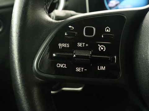 Mercedes-Benz A-Klasse 180 Business Solution | Carplay | Camera | Adaptive cruise | Automaat | Navigatie | Lane asssist | LED | Stoelverwarming
