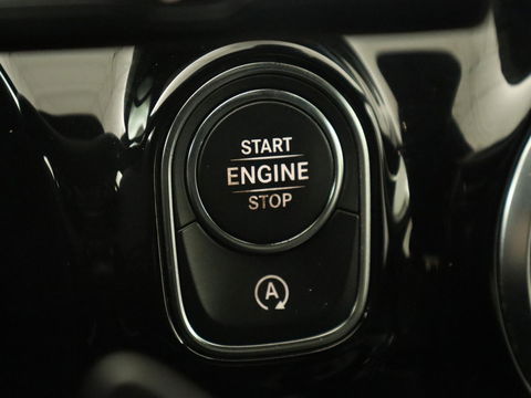 Mercedes-Benz A-Klasse 180 Business Solution | Carplay | Camera | Adaptive cruise | Automaat | Navigatie | Lane asssist | LED | Stoelverwarming