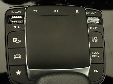 Mercedes-Benz A-Klasse 180 Business Solution | Carplay | Camera | Adaptive cruise | Automaat | Navigatie | Lane asssist | LED | Stoelverwarming