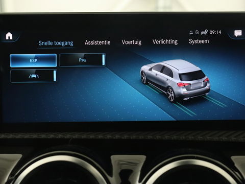 Mercedes-Benz A-Klasse 180 Business Solution | Carplay | Camera | Adaptive cruise | Automaat | Navigatie | Lane asssist | LED | Stoelverwarming