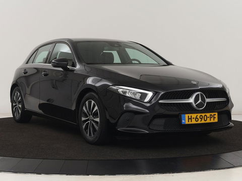 Mercedes-Benz A-Klasse 180 Business Solution | Carplay | Camera | Adaptive cruise | Automaat | Navigatie | Lane asssist | LED | Stoelverwarming