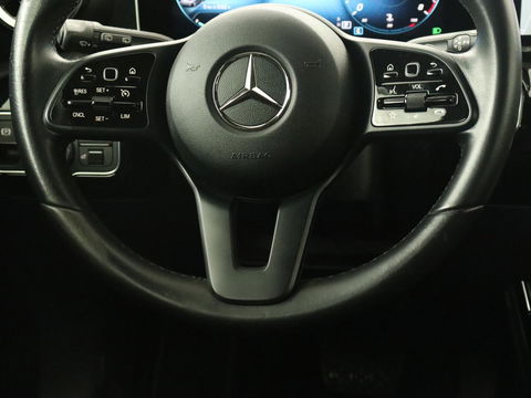 Mercedes-Benz A-Klasse 180 Business Solution | Carplay | Camera | Adaptive cruise | Automaat | Navigatie | Lane asssist | LED | Stoelverwarming