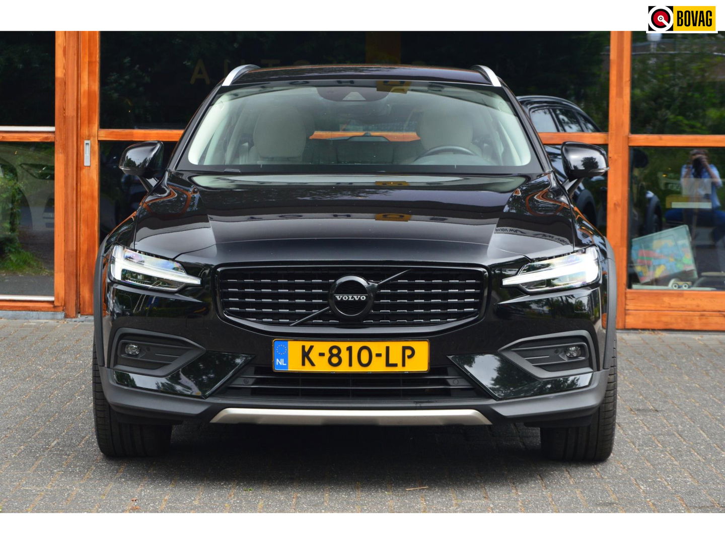 Volvo V60 Cross Country B5 AWD | Pilot-Assist | BLIS | Stoel + Stuur Verwarmd | Camera | Dealer onderhouden |