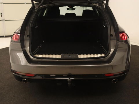 Peugeot 508 1.6 HYbrid GT | Trekhaak | Stoelverwarming | 360 Camera | Adaptive cruise | Carplay | Keyless | Leder/Alcantara | Navigatie | Full LED | PHEV | Plug In