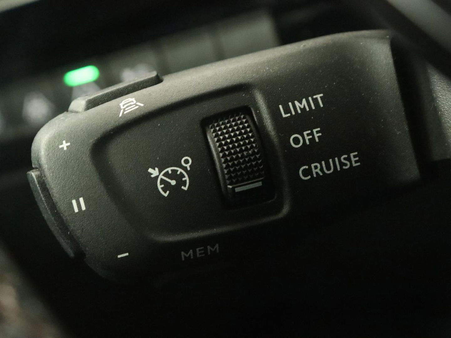 Peugeot 508 1.6 HYbrid GT | Trekhaak | Stoelverwarming | 360 Camera | Adaptive cruise | Carplay | Keyless | Leder/Alcantara | Navigatie | Full LED | PHEV | Plug In