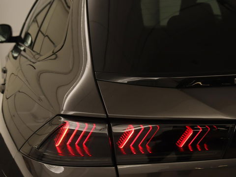 Peugeot 508 1.6 HYbrid GT | Trekhaak | Stoelverwarming | 360 Camera | Adaptive cruise | Carplay | Keyless | Leder/Alcantara | Navigatie | Full LED | PHEV | Plug In