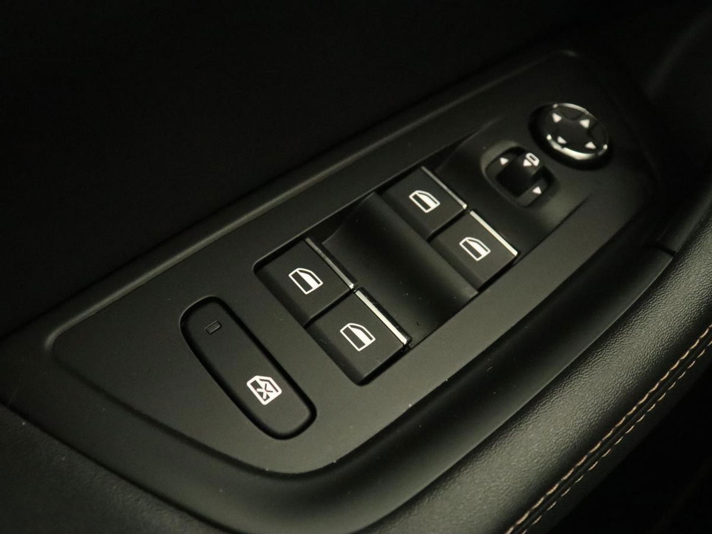 Peugeot 508 1.6 HYbrid GT | Trekhaak | Stoelverwarming | 360 Camera | Adaptive cruise | Carplay | Keyless | Leder/Alcantara | Navigatie | Full LED | PHEV | Plug In