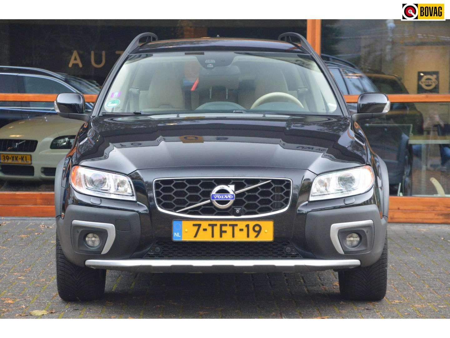 Volvo XC70 D4 | 5 Cilinder |Automaat | Standkachel | Trekhaak 1.600 kg | Dealeronderhouden | Luxe bekleding | Camera