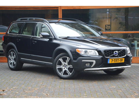 Volvo XC70 D4 | 5 Cilinder |Automaat | Standkachel | Trekhaak 1.600 kg | Dealeronderhouden | Luxe bekleding | Camera