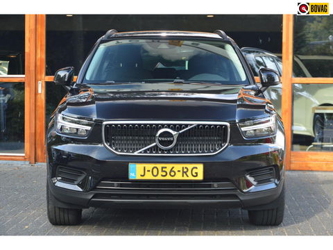 Volvo XC40 T2 Momentum | Camera | Apple CarPlay | Cruise Control | Bluetooth |