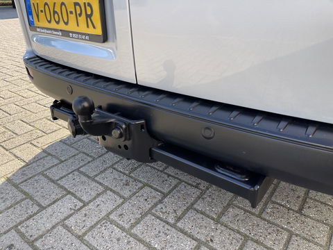 Ford Transit Custom 280 2.0 TDCI 105pk L1H1 Trend / vaste prijs rijklaar € 14.950 ex btw / lease vanaf € 311 / airco / cruise / imperial / achteruit rijcamera / trekhaak 2400 kg / ex schilders bus