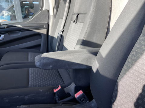 Ford Transit Custom 280 2.0 TDCI 105pk L1H1 Trend / vaste prijs rijklaar € 14.950 ex btw / lease vanaf € 311 / airco / cruise / imperial / achteruit rijcamera / trekhaak 2400 kg / ex schilders bus
