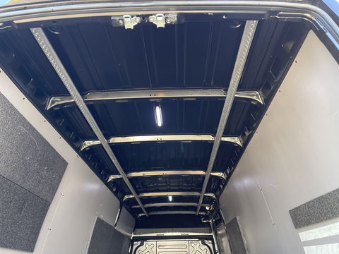 Iveco Daily 35S21H 3.0L Himatic automaat 410 L4H2 / vaste prijs rijklaar € 32.950 ex btw / lease vanaf € 538 / euro 6 diesel / bpm vrij / airco / cruise / camera / laadruimte 475 cm lang !