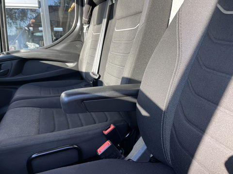 Iveco Daily 35S21H 3.0L Himatic automaat 410 L4H2 / vaste prijs rijklaar € 32.950 ex btw / lease vanaf € 538 / euro 6 diesel / bpm vrij / airco / cruise / camera / laadruimte 475 cm lang !