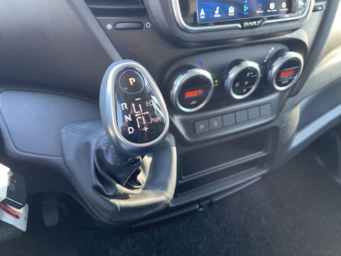 Iveco Daily 35S21H 3.0L Himatic automaat 410 L4H2 / vaste prijs rijklaar € 32.950 ex btw / lease vanaf € 538 / euro 6 diesel / bpm vrij / airco / cruise / camera / laadruimte 475 cm lang !