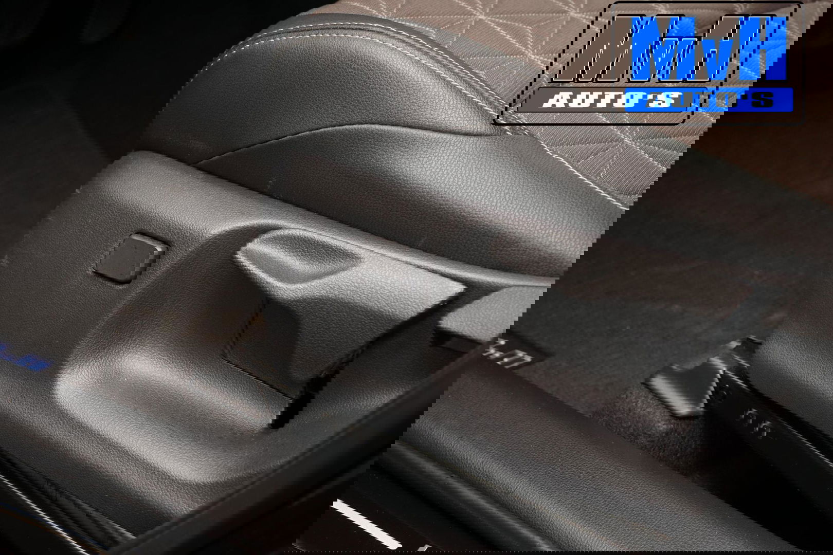 Toyota Yaris Cross 1.5 Hybrid 130 Executive|LUXE!|STUUR/STOELVERWARMING