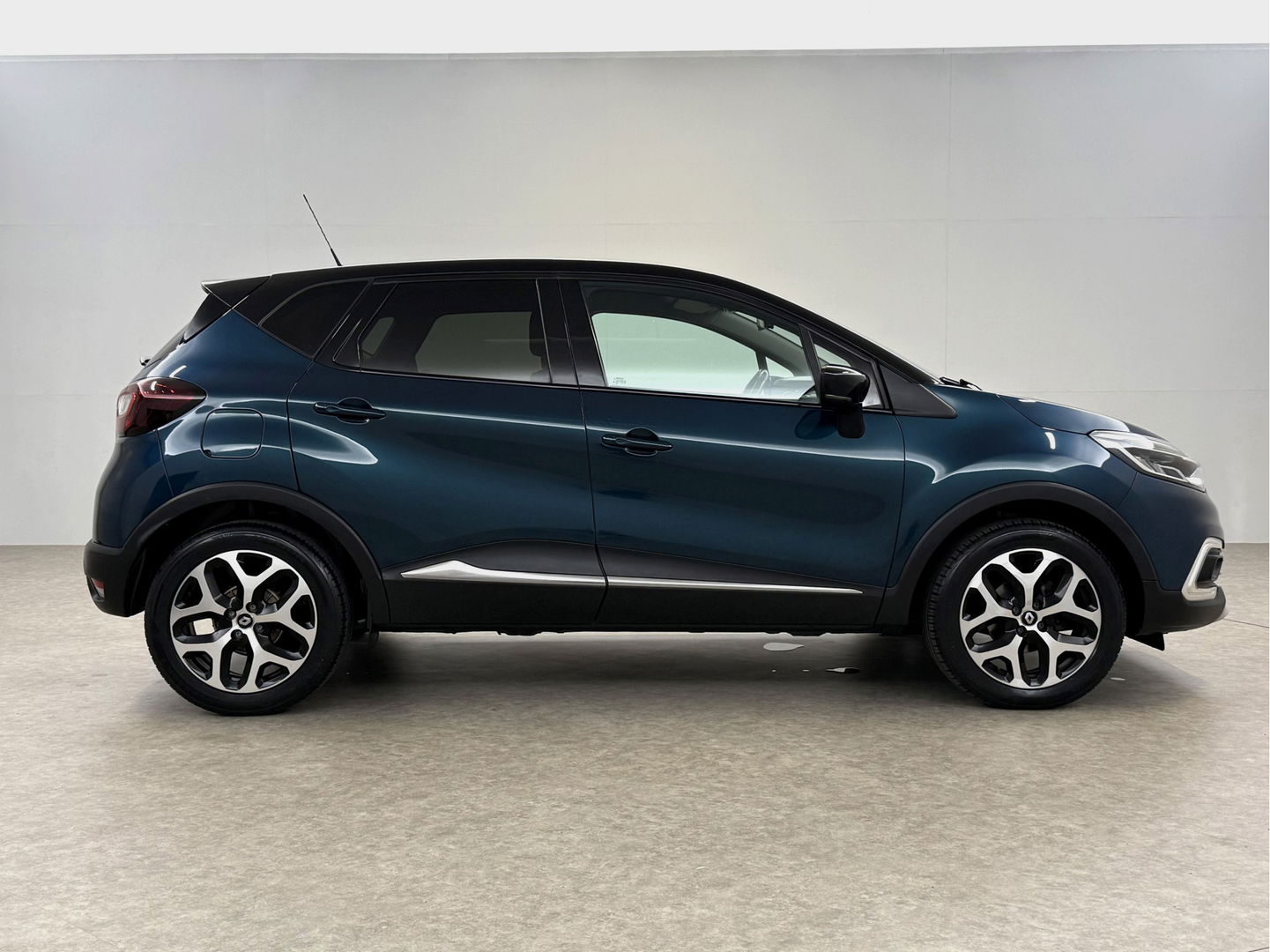 Renault Captur 0.9 TCe Intens | LED | Clima | Cruise | Navigatie | Carplay