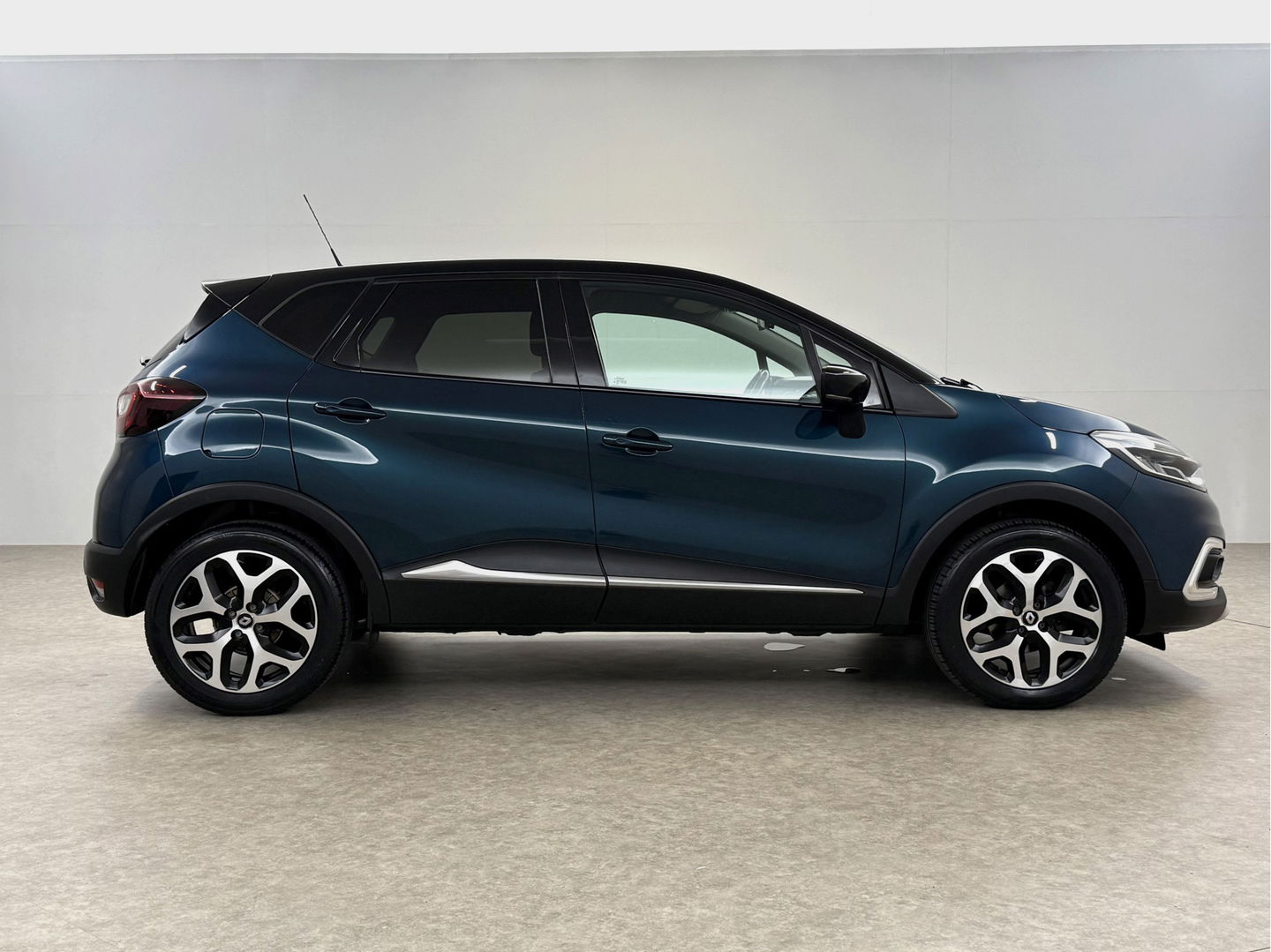 Renault Captur 0.9 TCe Intens | LED | Clima | Cruise | Navigatie | Carplay