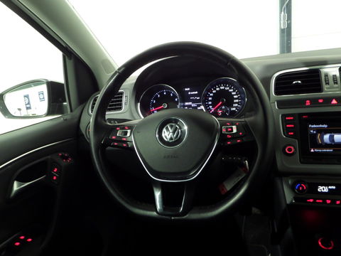 Volkswagen Polo 1.2 TSI Highline "Origineel NL!" 1e eigenaar! Bluetooth Parkeersensoren Cruise-control Climatronic 17"Velgen