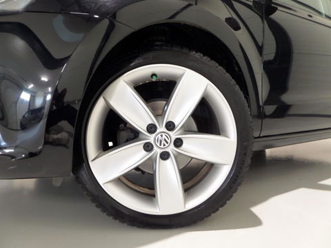 Volkswagen Polo 1.2 TSI Highline "Origineel NL!" 1e eigenaar! Bluetooth Parkeersensoren Cruise-control Climatronic 17"Velgen