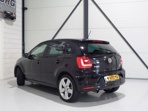 Volkswagen Polo 1.2 TSI Highline "Origineel NL!" 1e eigenaar! Bluetooth Parkeersensoren Cruise-control Climatronic 17"Velgen