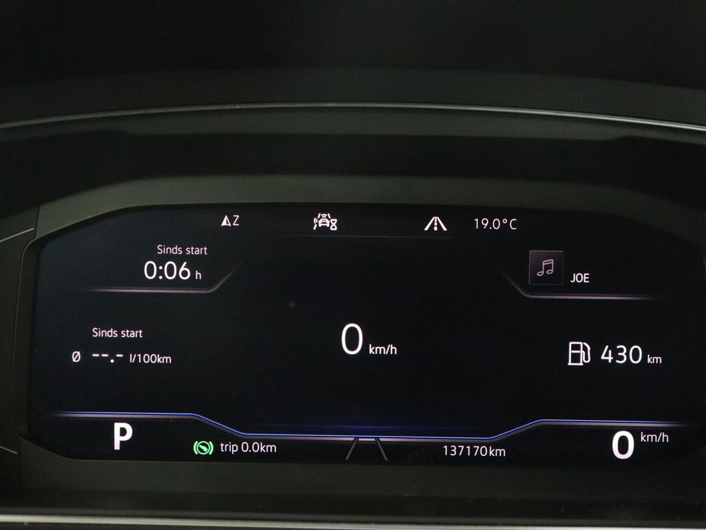 Volkswagen Tiguan Allspace 1.5 TSI R Line 7-persoons | Panoramadak | Trekhaak | Stoelverwarming | 19'' | Adaptive cruise | Virtual Cockpit | Massage | Camera | Keyless | Park Assist | Carplay | Navigatie