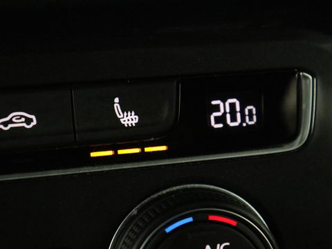 Volkswagen Tiguan Allspace 1.5 TSI R Line 7-persoons | Panoramadak | Trekhaak | Stoelverwarming | 19'' | Adaptive cruise | Virtual Cockpit | Massage | Camera | Keyless | Park Assist | Carplay | Navigatie
