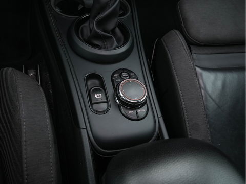 MINI Countryman 2.0 Cooper S E ALL4 Chili Plug-In (INCL-BTW) Aut. *PANO | LEATHER-FABRIC | FULL-LED | SPORT-SEATS | KEYLESS | NAVI-FULLMAP | ECC | AMBIENT-LIGHT | PDC | CRUISE | 18''ALU*