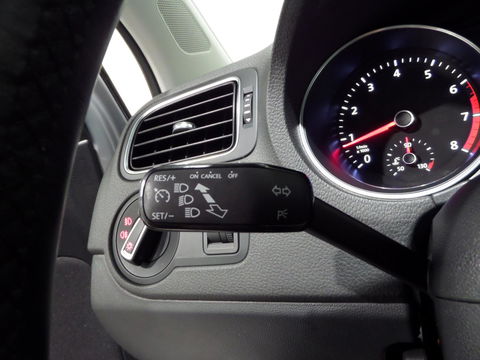 Volkswagen Polo 1.2 TSI Highline "Origineel NL!" Navigatie Bluetooth Parkeersensoren Cruise-control 17"Velgen Climatronic Garantie