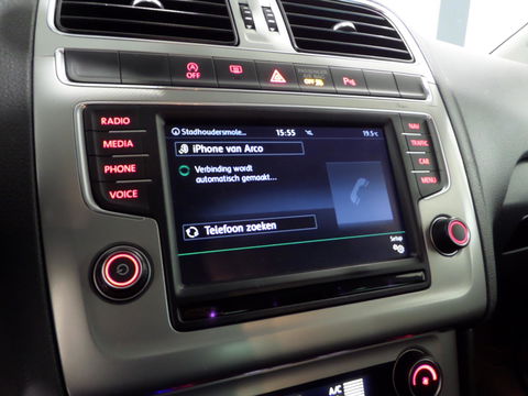 Volkswagen Polo 1.2 TSI Highline "Origineel NL!" Navigatie Bluetooth Parkeersensoren Cruise-control 17"Velgen Climatronic Garantie