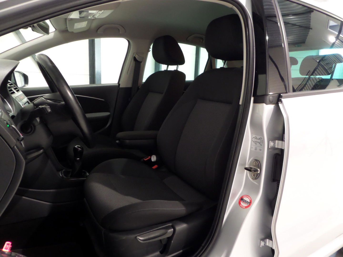 Volkswagen Polo 1.2 TSI Highline "Origineel NL!" Navigatie Bluetooth Parkeersensoren Cruise-control 17"Velgen Climatronic Garantie