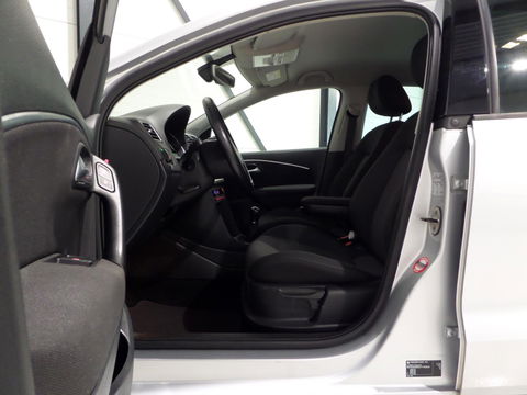 Volkswagen Polo 1.2 TSI Highline "Origineel NL!" Navigatie Bluetooth Parkeersensoren Cruise-control 17"Velgen Climatronic Garantie