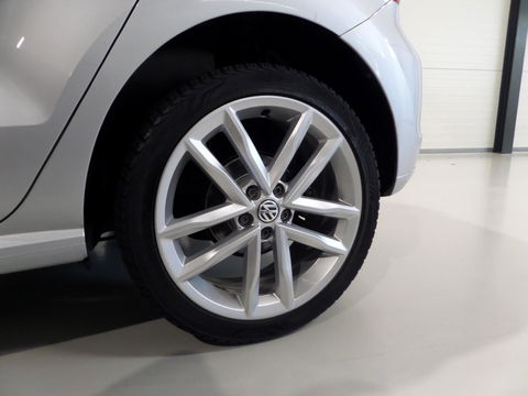 Volkswagen Polo 1.2 TSI Highline "Origineel NL!" Navigatie Bluetooth Parkeersensoren Cruise-control 17"Velgen Climatronic Garantie