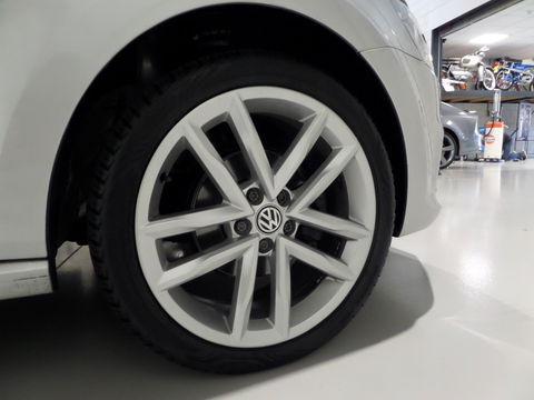 Volkswagen Polo 1.2 TSI Highline "Origineel NL!" Navigatie Bluetooth Parkeersensoren Cruise-control 17"Velgen Climatronic Garantie
