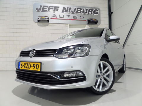 Volkswagen Polo 1.2 TSI Highline "Origineel NL!" Navigatie Bluetooth Parkeersensoren Cruise-control 17"Velgen Climatronic Garantie