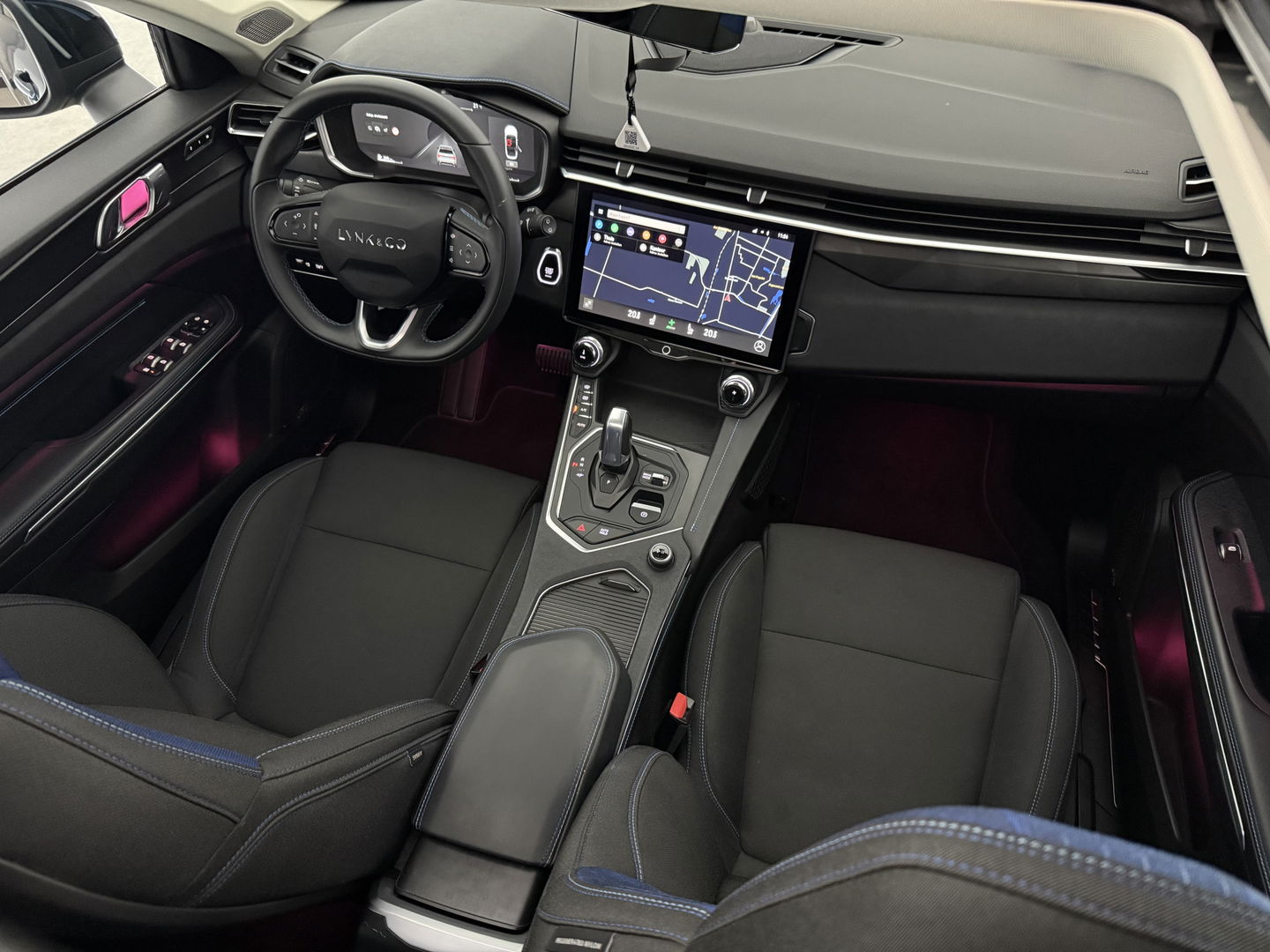 Lynk Co 01 1.5 | Pano | Virtual | 360° | Sfeerver. | Memory | LED | Carplay