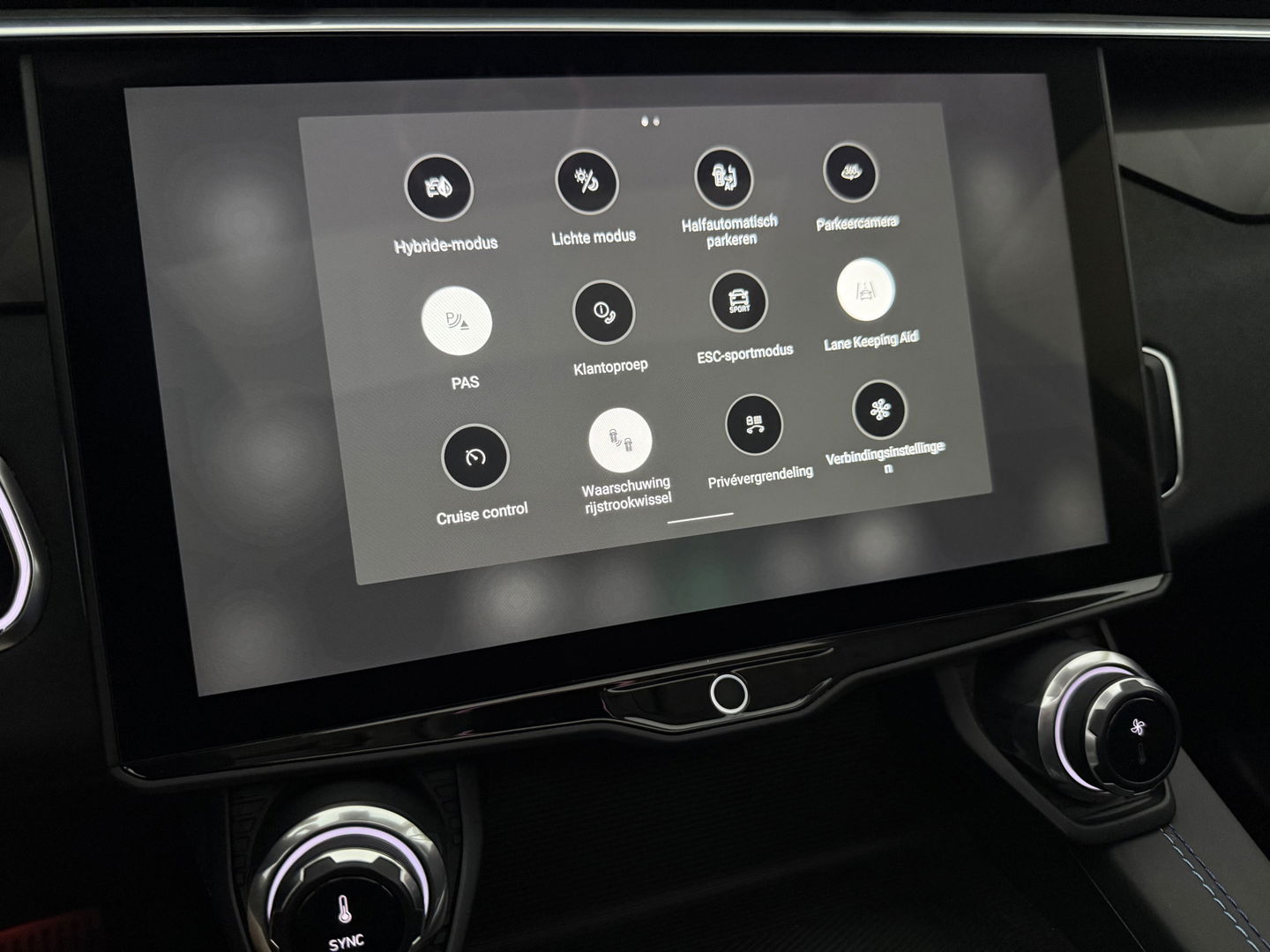 Lynk Co 01 1.5 | Pano | Virtual | 360° | Sfeerver. | Memory | LED | Carplay