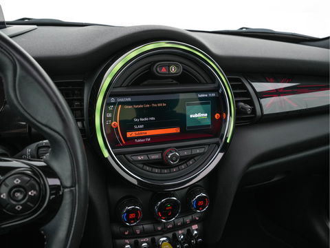 MINI Mini Electric Yours 33 kWh [ 3-Fase ] {SOH-100%} (INCL-BTW) Aut. *PANO | LUXURY-LEATHER | HARMAN/KARDON-AUDIO | MATRIX-LED | KEYLESS | CAMERA | NAVI-FULLMAP | DIGI-COCKPIT | DAB | HEAD-UP | HEATED-SPORTSEATS | AMBIENT-LIGHT | CCS-FASTLOADER