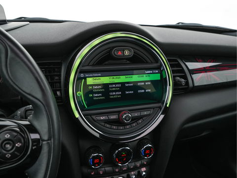 MINI Mini Electric Yours 33 kWh [ 3-Fase ] {SOH-100%} (INCL-BTW) Aut. *PANO | LUXURY-LEATHER | HARMAN/KARDON-AUDIO | MATRIX-LED | KEYLESS | CAMERA | NAVI-FULLMAP | DIGI-COCKPIT | DAB | HEAD-UP | HEATED-SPORTSEATS | AMBIENT-LIGHT | CCS-FASTLOADER