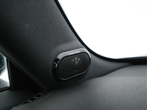 MINI Mini Electric Yours 33 kWh [ 3-Fase ] {SOH-100%} (INCL-BTW) Aut. *PANO | LUXURY-LEATHER | HARMAN/KARDON-AUDIO | MATRIX-LED | KEYLESS | CAMERA | NAVI-FULLMAP | DIGI-COCKPIT | DAB | HEAD-UP | HEATED-SPORTSEATS | AMBIENT-LIGHT | CCS-FASTLOADER