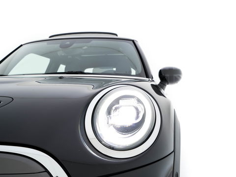 MINI Mini Electric Yours 33 kWh [ 3-Fase ] {SOH-100%} (INCL-BTW) Aut. *PANO | LUXURY-LEATHER | HARMAN/KARDON-AUDIO | MATRIX-LED | KEYLESS | CAMERA | NAVI-FULLMAP | DIGI-COCKPIT | DAB | HEAD-UP | HEATED-SPORTSEATS | AMBIENT-LIGHT | CCS-FASTLOADER