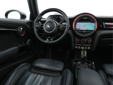 MINI Mini Electric Yours 33 kWh [ 3-Fase ] {SOH-100%} (INCL-BTW) Aut. *PANO | LUXURY-LEATHER | HARMAN/KARDON-AUDIO | MATRIX-LED | KEYLESS | CAMERA | NAVI-FULLMAP | DIGI-COCKPIT | DAB | HEAD-UP | HEATED-SPORTSEATS | AMBIENT-LIGHT | CCS-FASTLOADER
