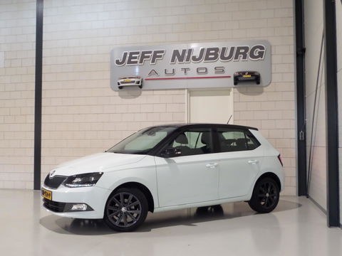 Škoda Fabia 1.2 TSI Style Trekhaak Bluetooth Parkeersensoren Airco Cruise-control DAB+, van 2e eigenaar in zeer nette staat !