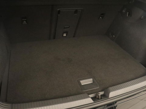 Volkswagen Golf 1.5 eTSI Style | Carplay | Navigatie | Adaptive cruise | Massage | Sfeerverlichting | Parkeerhulp | Memory | Virtual Cockpit