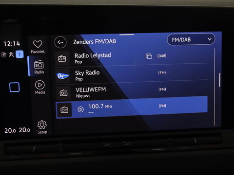 Volkswagen Golf 1.5 eTSI Style | Carplay | Navigatie | Adaptive cruise | Massage | Sfeerverlichting | Parkeerhulp | Memory | Virtual Cockpit
