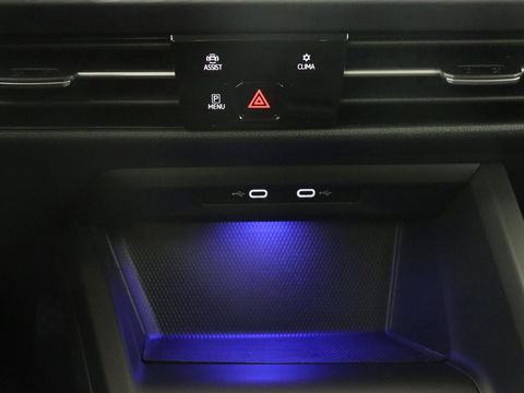Volkswagen Golf 1.5 eTSI Style | Carplay | Navigatie | Adaptive cruise | Massage | Sfeerverlichting | Parkeerhulp | Memory | Virtual Cockpit