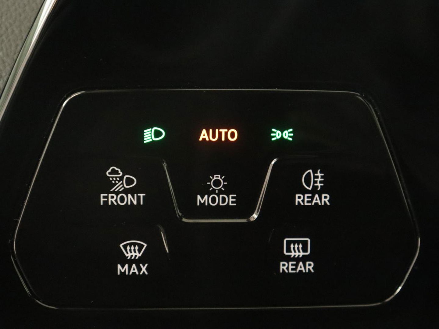 Volkswagen Golf 1.5 eTSI Style | Carplay | Navigatie | Adaptive cruise | Massage | Sfeerverlichting | Parkeerhulp | Memory | Virtual Cockpit