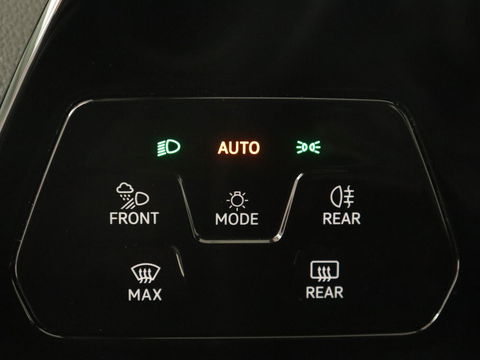 Volkswagen Golf 1.5 eTSI Style | Carplay | Navigatie | Adaptive cruise | Massage | Sfeerverlichting | Parkeerhulp | Memory | Virtual Cockpit